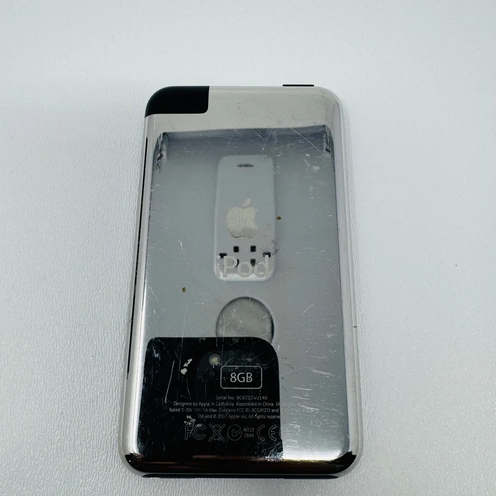 Apple iPod touch 1st Generation 8GB Black MA623LL/A Model A1213 with Box